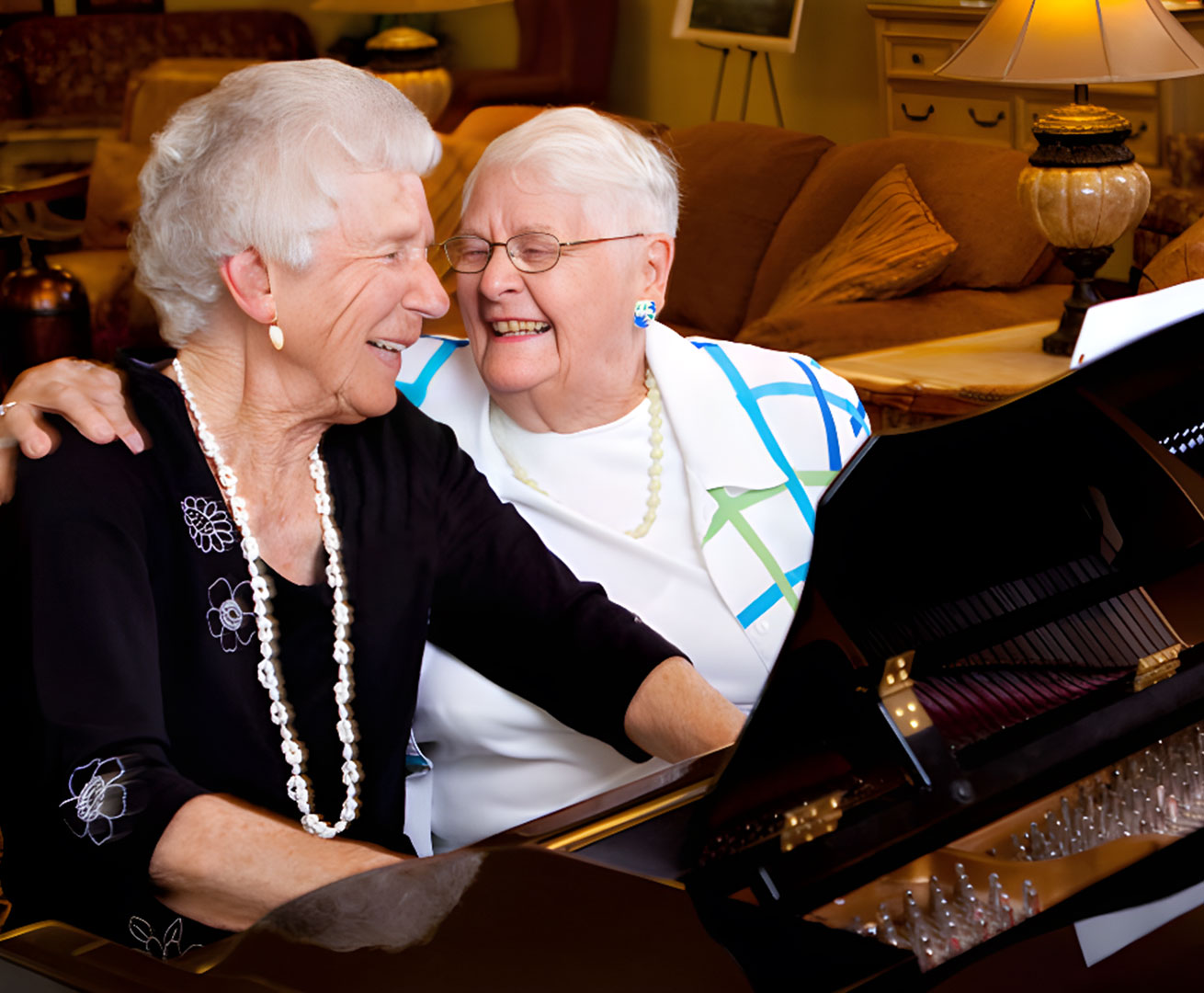 Northwood Retirement Resort residents playing piano together
